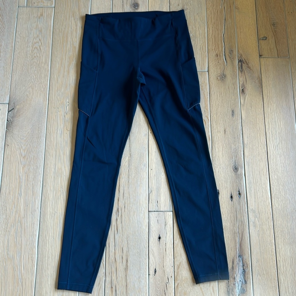 Lululemon 28” navy leggings with side pockets